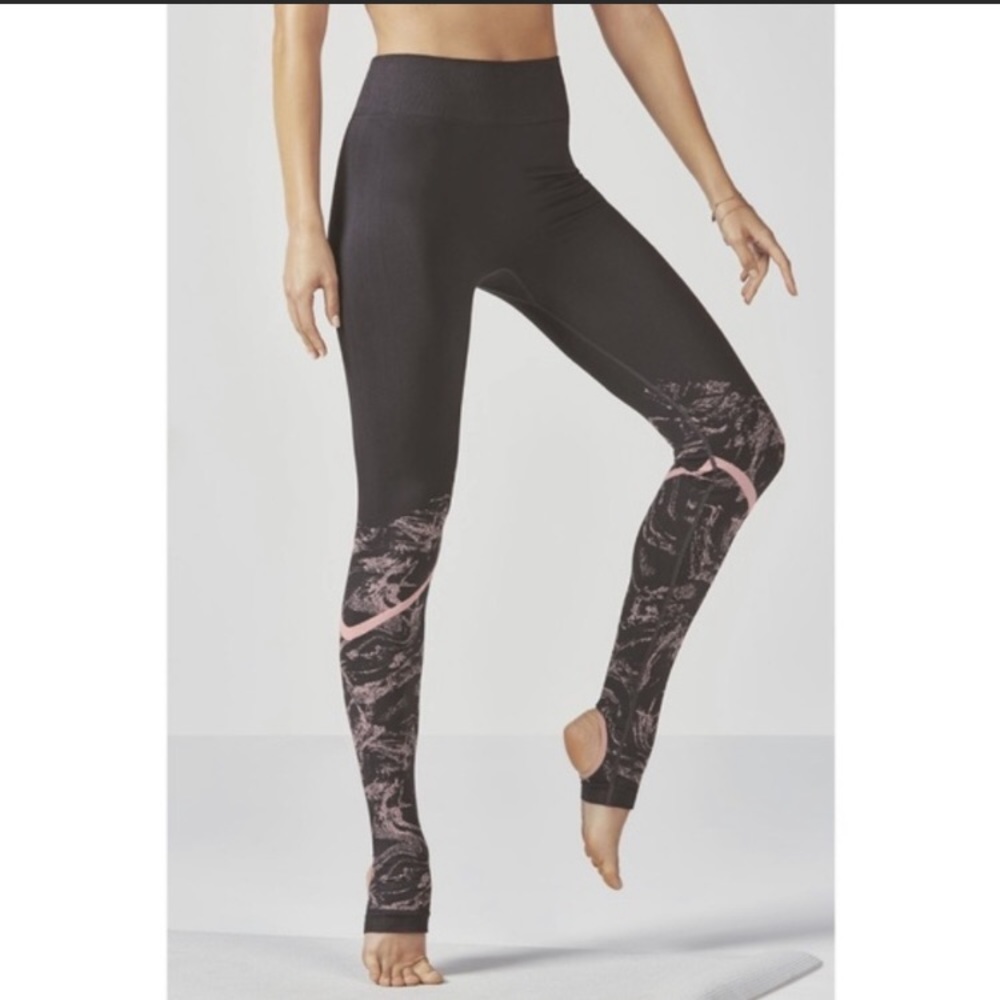 Fabletics Tights & Matching Bra Set - Picture 2 of 6